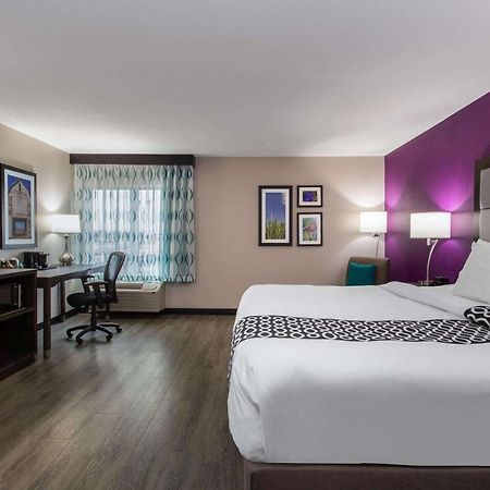 Отель La Quinta By Wyndham Эфингем Экстерьер фото